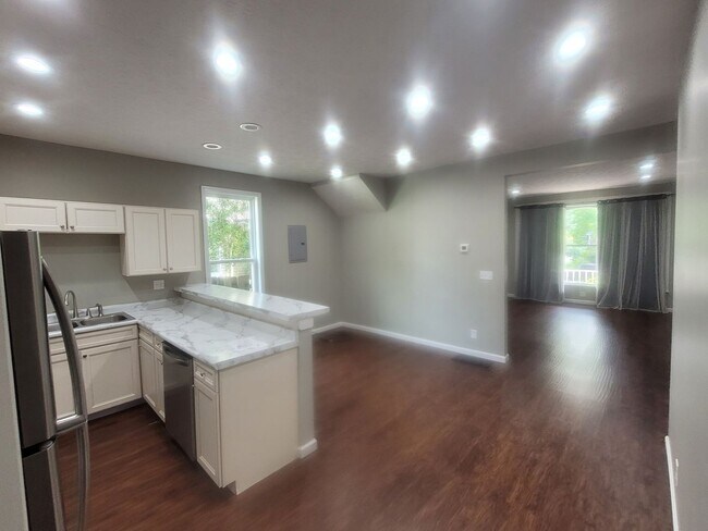 Building Photo - 612-616 South 10th Street