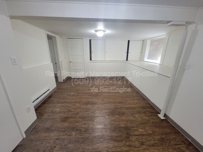 Building Photo - 1418 Mahan Ave