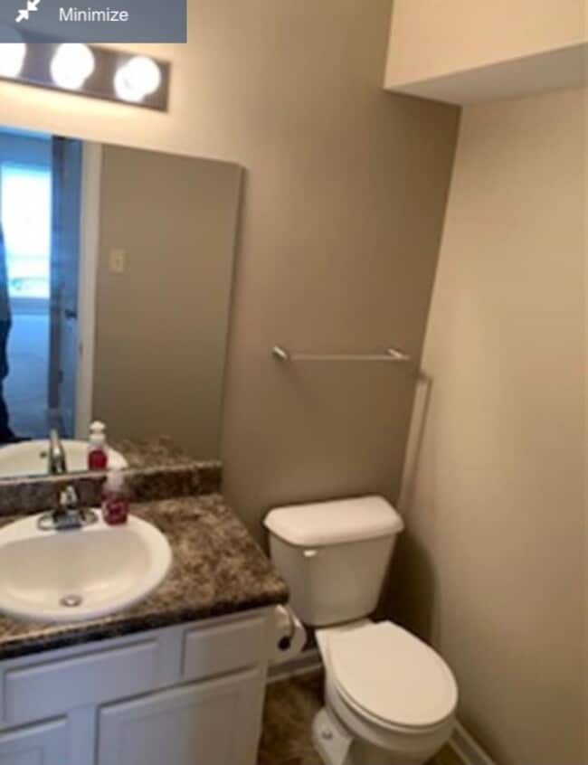 Building Photo - 2Bd/1.5Ba Townhouse located on the Germantown/Memphis Line!