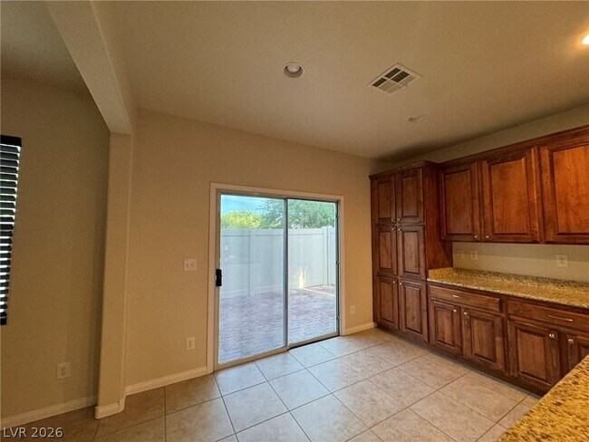 Building Photo - 9048 Winchester Ridge St