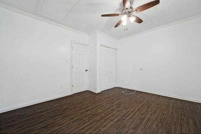 Building Photo - 1757 Lafayette Dr