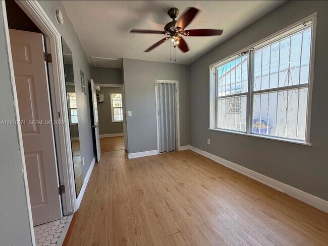 Building Photo - 405 NW 64th St