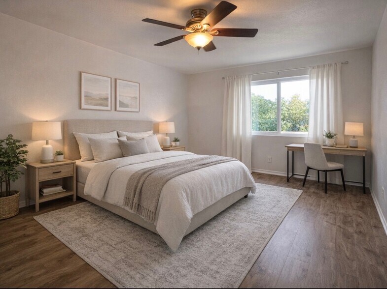 Building Photo - 1676 Maple Ave