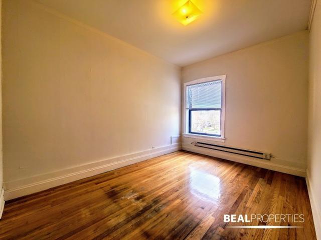 Building Photo - 1 bedroom in EVANSTON IL 60202