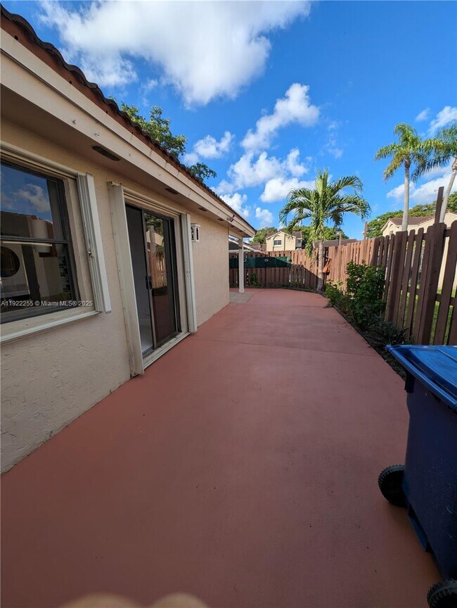 Building Photo - 6551 NW 170th Terrace