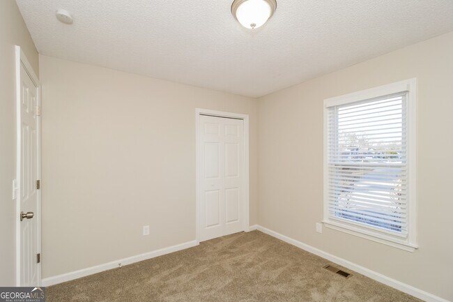 Building Photo - 4810 Country Cove Way