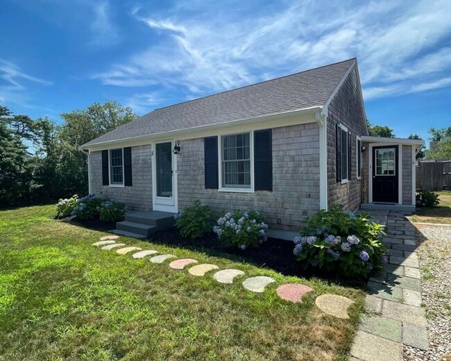 Primary Photo - Dennis Port 2 bedroom Ranch