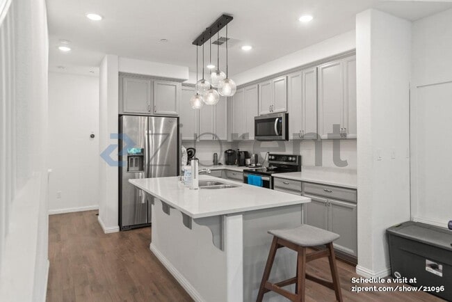 Building Photo - 2588 Gimelli Way
