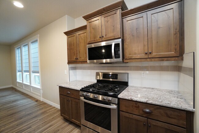 Building Photo - 38 E Ranch Dr