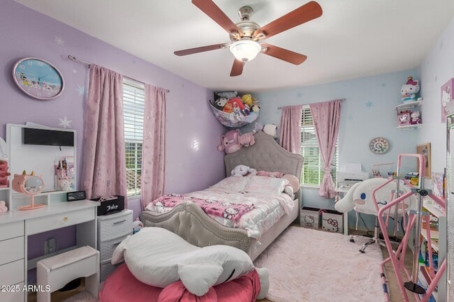 Building Photo - 836 E Constance Wy