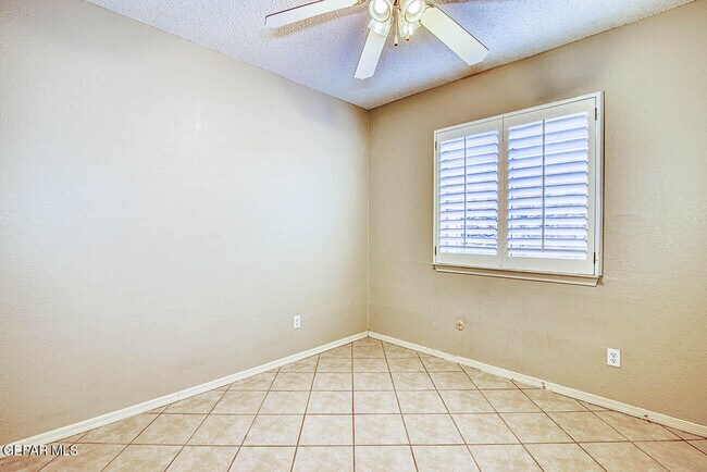 Building Photo - 6076 Los Siglos Dr