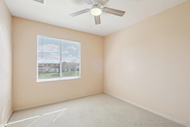 Building Photo - 2584 Stockbridge Square SW