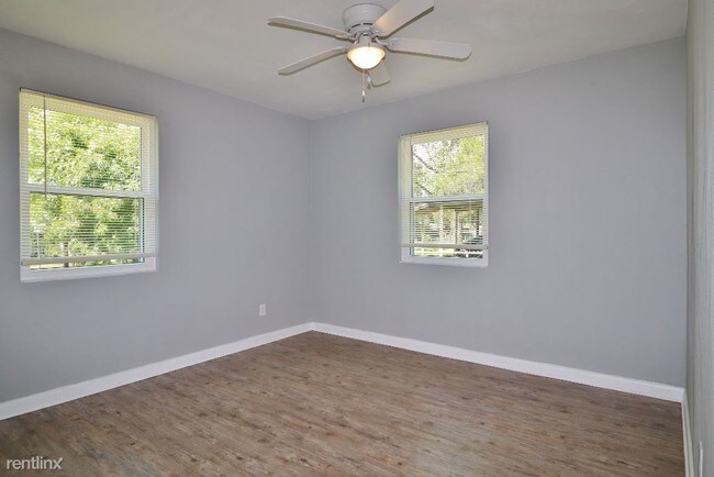 Building Photo - 3 br, 1 bath House - 6051 Park St