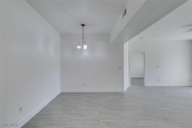 Building Photo - 5655 E Sahara Ave