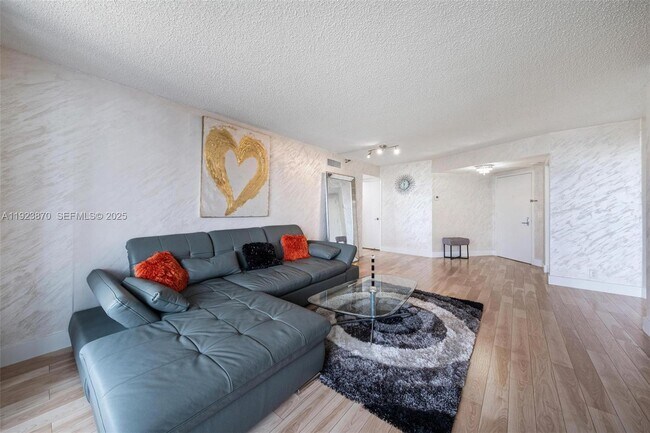 Building Photo - 3400 NE 192 St