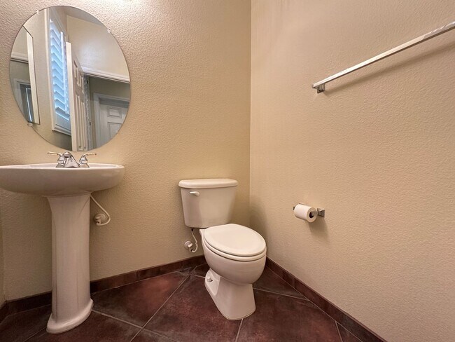 Building Photo - MADISON PLACE AT SUMMERLIN