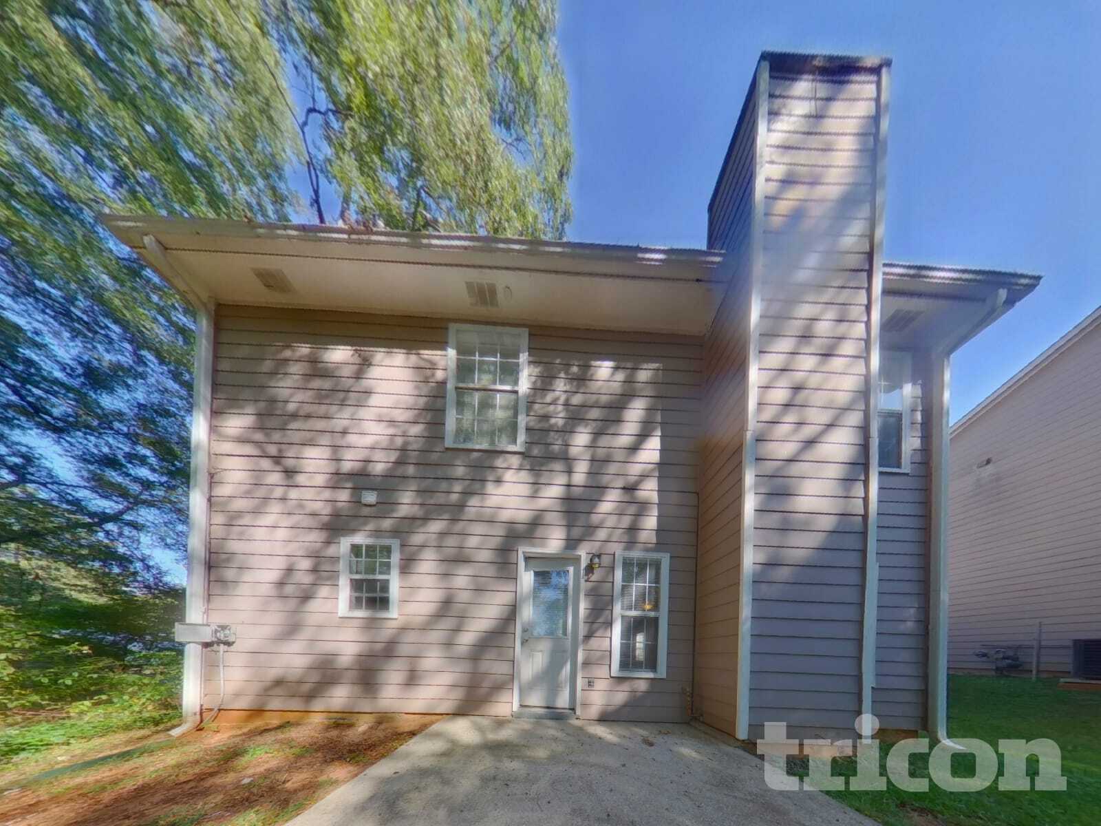 Building Photo - 2901 Pavia Cir