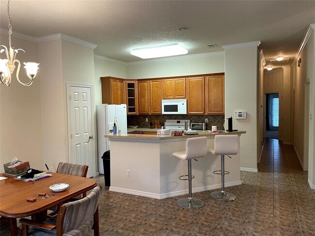 Building Photo - 12755 Mill Ridge Dr