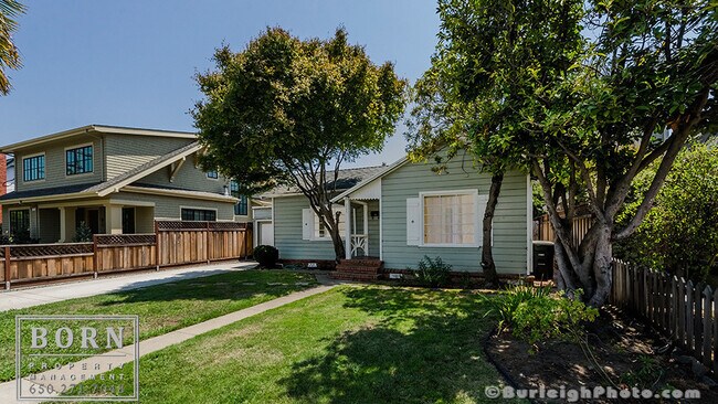 Primary Photo - 209 Bayswater Ave
