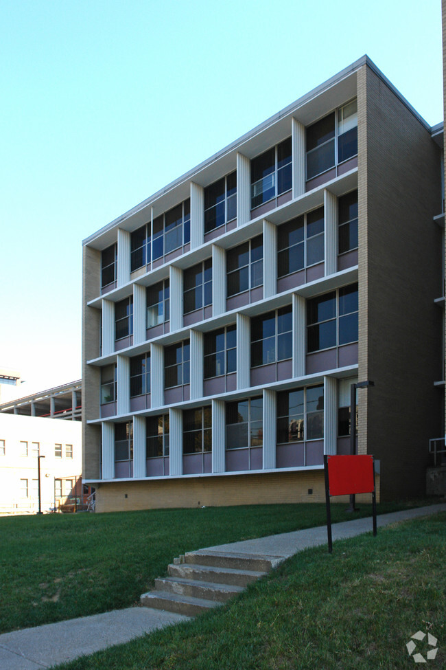 Building Photo - Medical-Dental Apartments