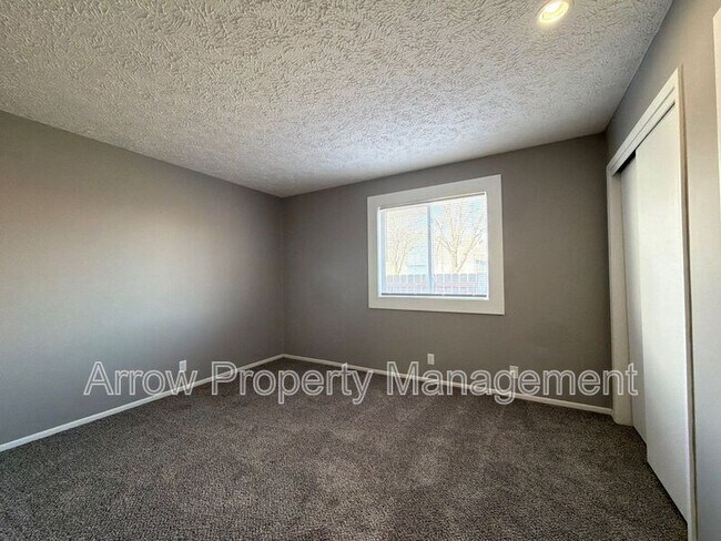 Building Photo - 2110 J St