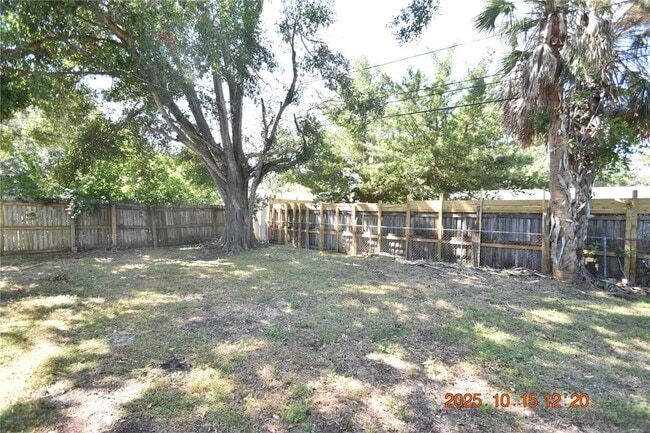 Building Photo - 9496 84th St