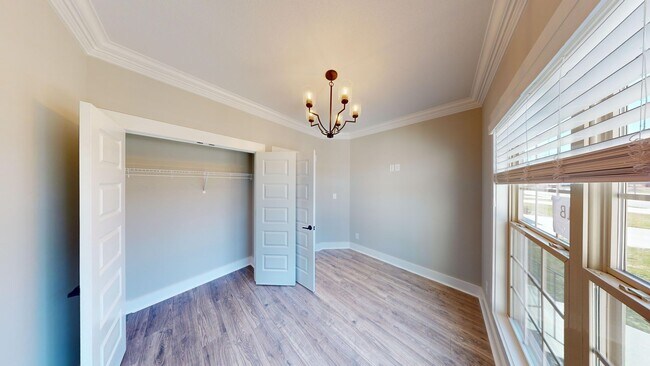 Building Photo - 1061 Veridian Dr