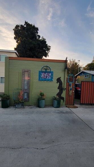 Building Photo - 4195 Hamilton St