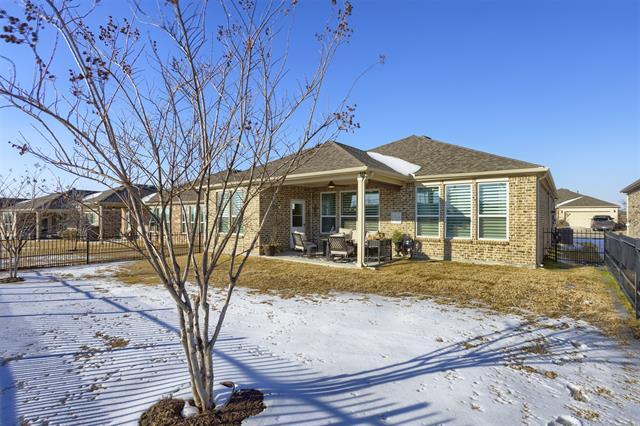 Building Photo - 944 Memorial Dr