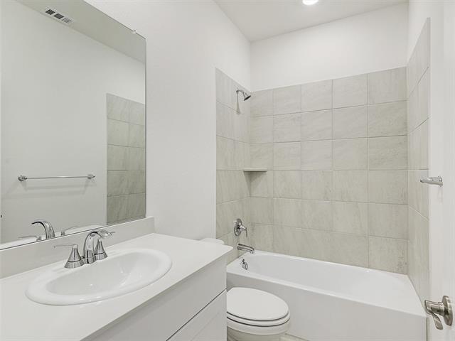 Building Photo - 506 Cottner Dr