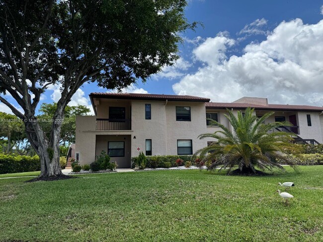 Building Photo - 9293 Vista Del Lago