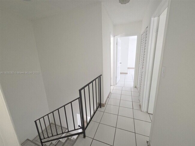 Building Photo - 3913 NW 76th Terrace