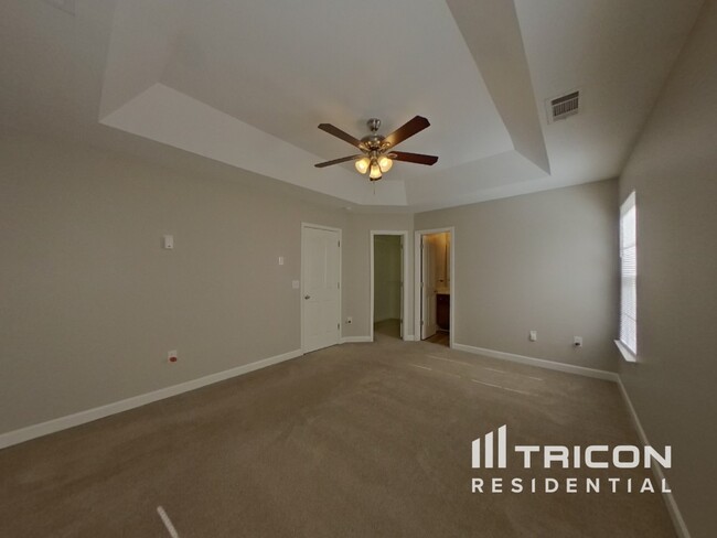 Building Photo - 2425 Reid Oaks Dr