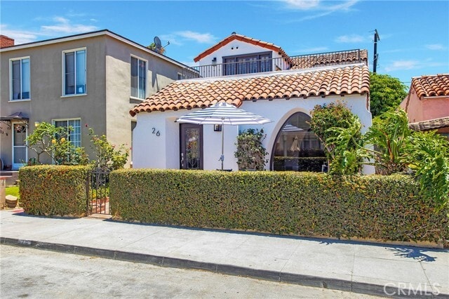 Building Photo - 26 La Verne Ave