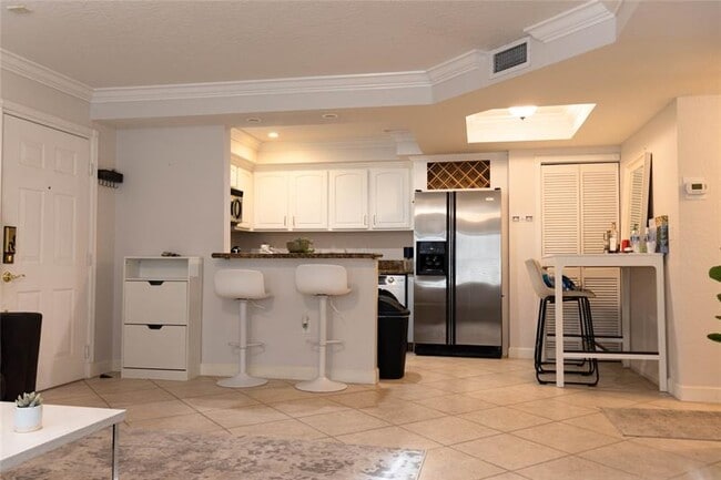 Building Photo - 151 NE 16th Ave