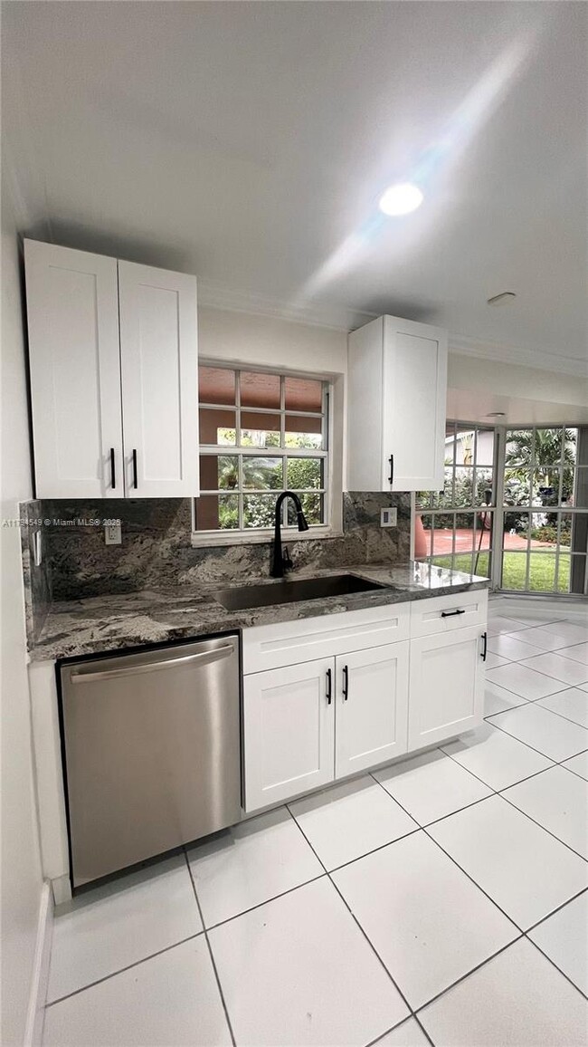 Building Photo - 8820 SW 57th St
