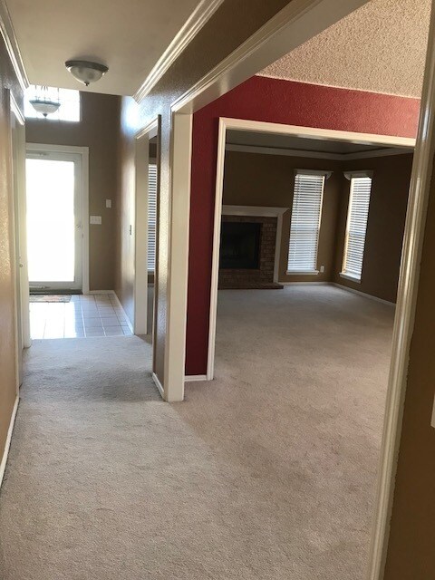 Building Photo - Beautiful Well Maintained 3 Bedroom Home In Cedar Ridge Park!