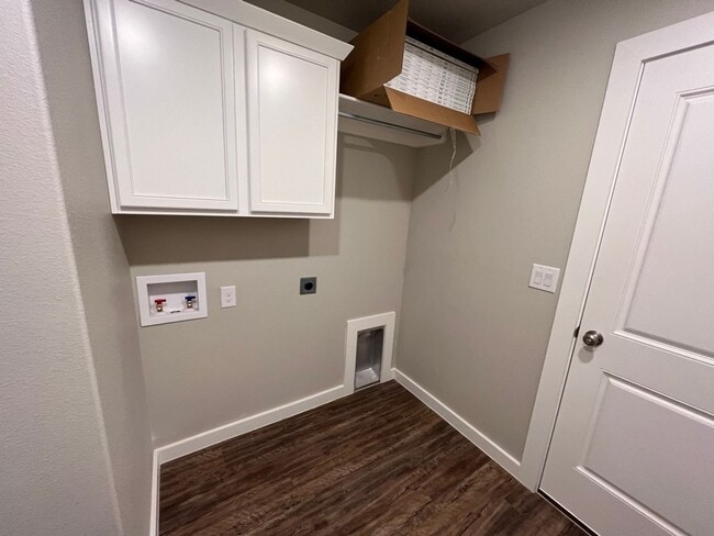 Building Photo - New Beginnings Start At AMRR: RARE 4 BEDROOM IN FRENSHIP ISD