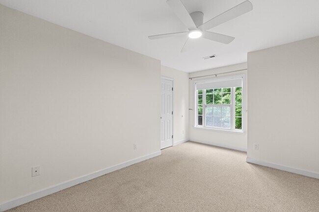 Building Photo - 161 Mediate Dr