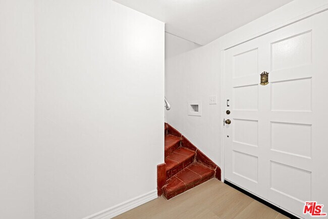 Building Photo - 3715 Homeland Dr
