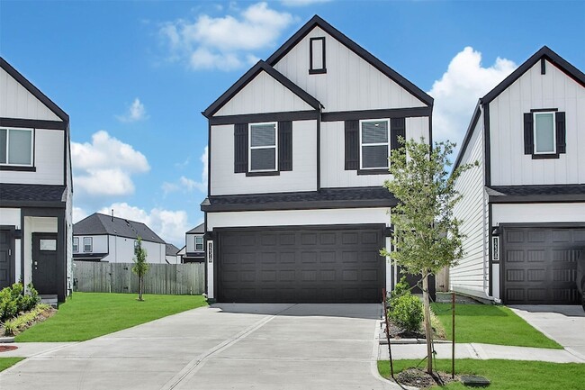 Building Photo - 12310 Greenwood Gate Dr