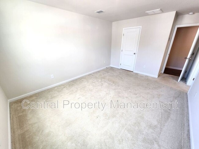 Building Photo - 165 Sarnesfield Wy