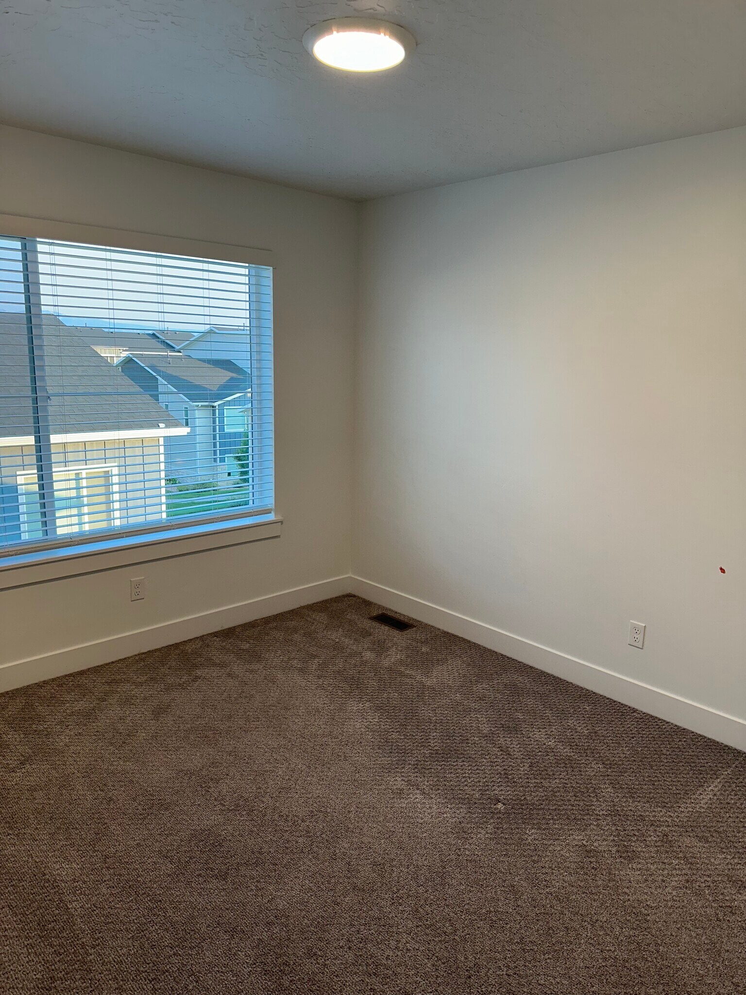 Building Photo - 1129 N 1920 W