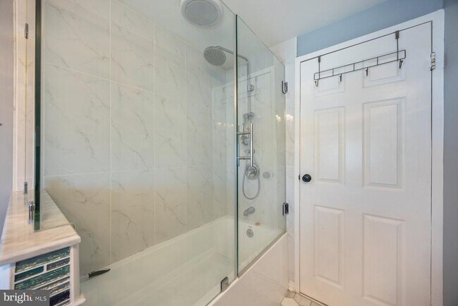 Building Photo - 3130 Ryerson Cir