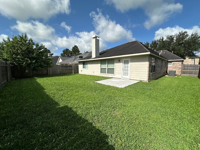 Building Photo - 3715 Humble Dr