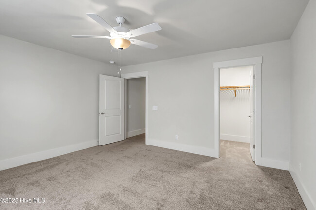 Building Photo - 730 Edgerton Dr