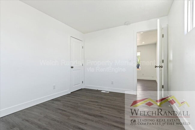 Building Photo - 212 W 4800 S