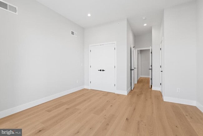 Building Photo - 713 S 58th St