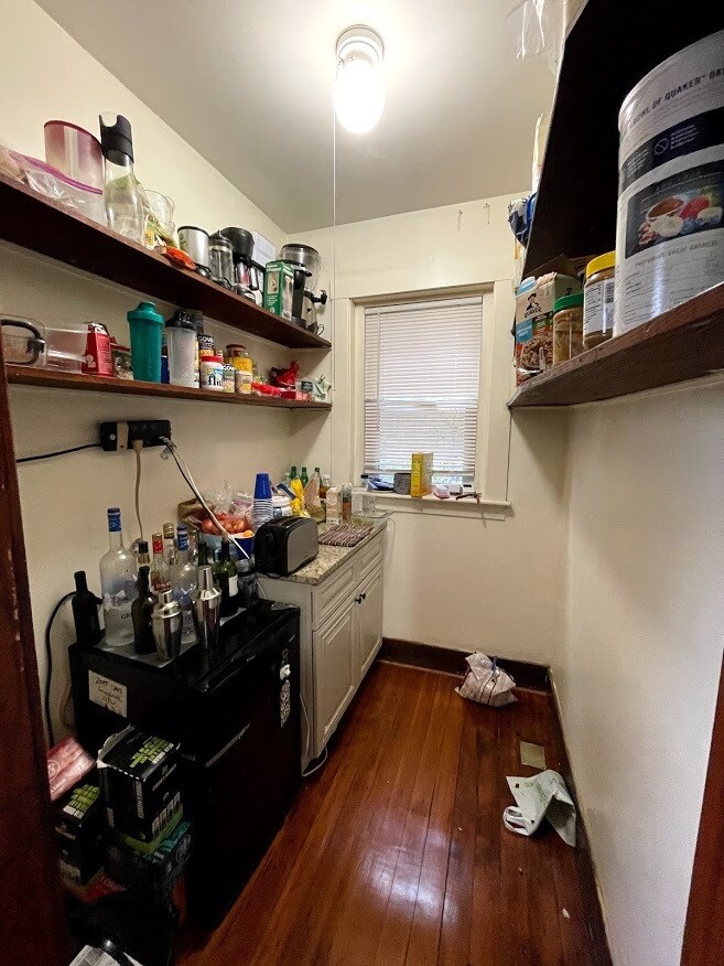 Building Photo - 2 Hillside St