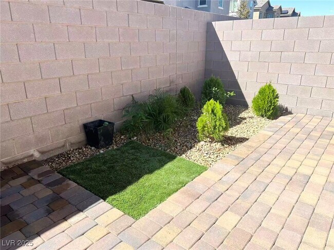 Building Photo - 3713 Neblina Dr